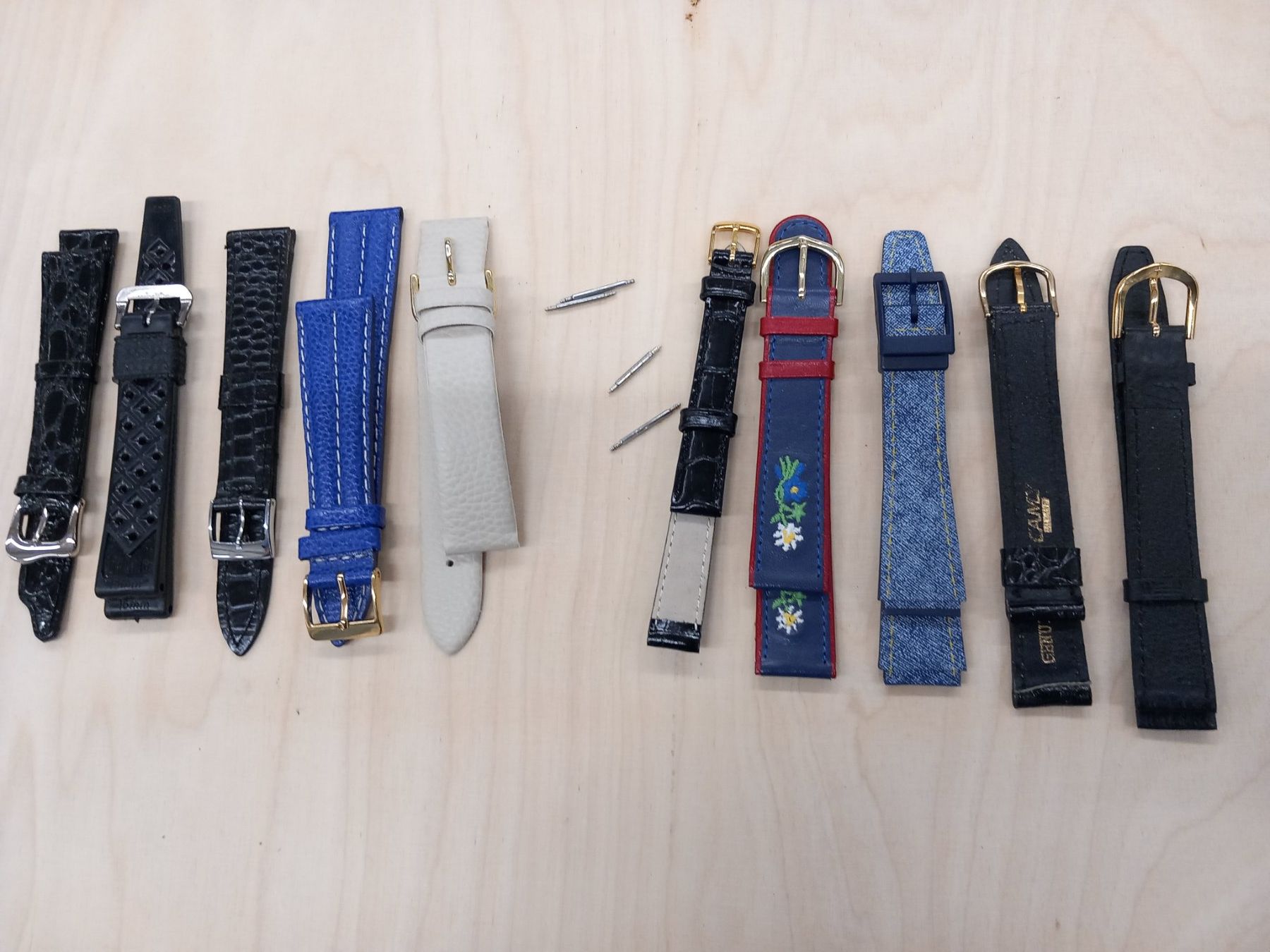 Bracelets: 10 Armbänder – Neuf (Voir description) à Givisiez par Reiffel