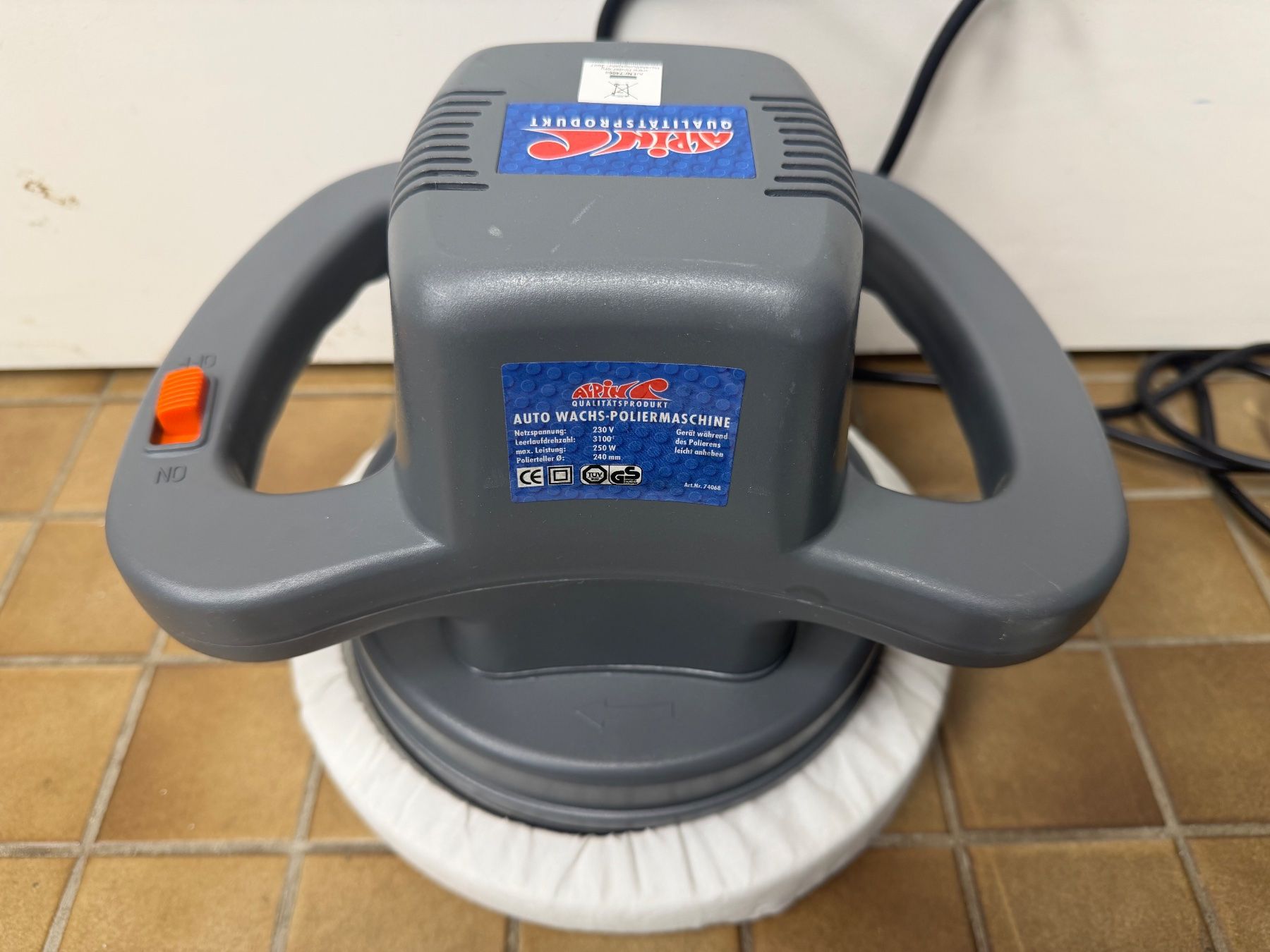 Tutti gli attrezzi: Poliermaschine für Auto, Motorrad oder Boot. – Nuovo (secondo la descrizione) da Thalwil venduto da Andi8800