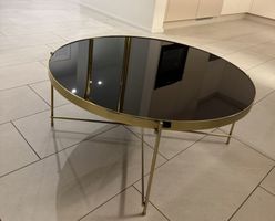 Moderner Couchtisch, Glasplatte, Gold Gestell, Top!
