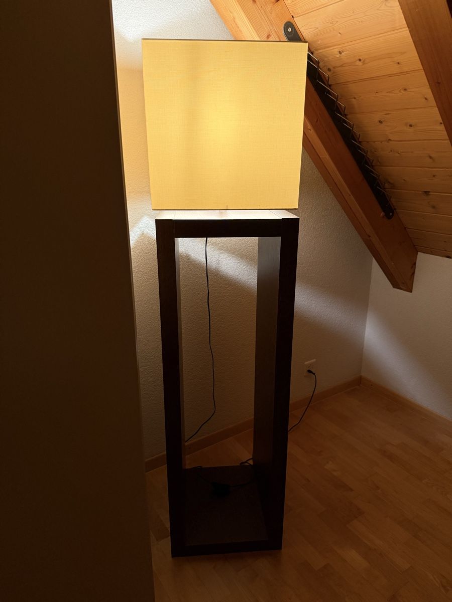 Natuzzi Lampade: NATUZZI Stehlampe – Usato da Winkel venduto da Furore0 1