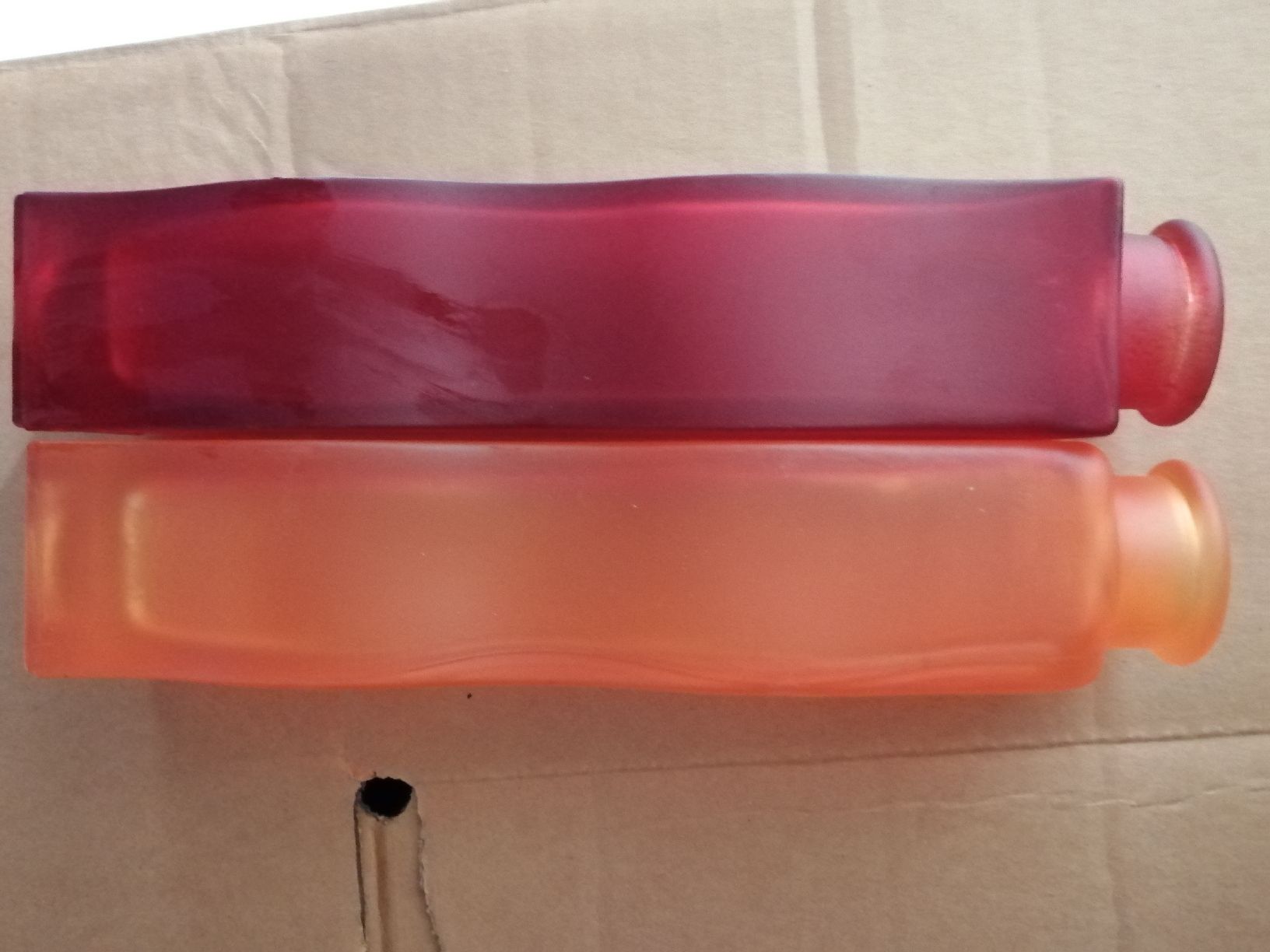 Ikea Vasi & Recipienti: zwei Ikea Vasen rot und orange – Usato da Windisch venduto da mer_6cjk 2