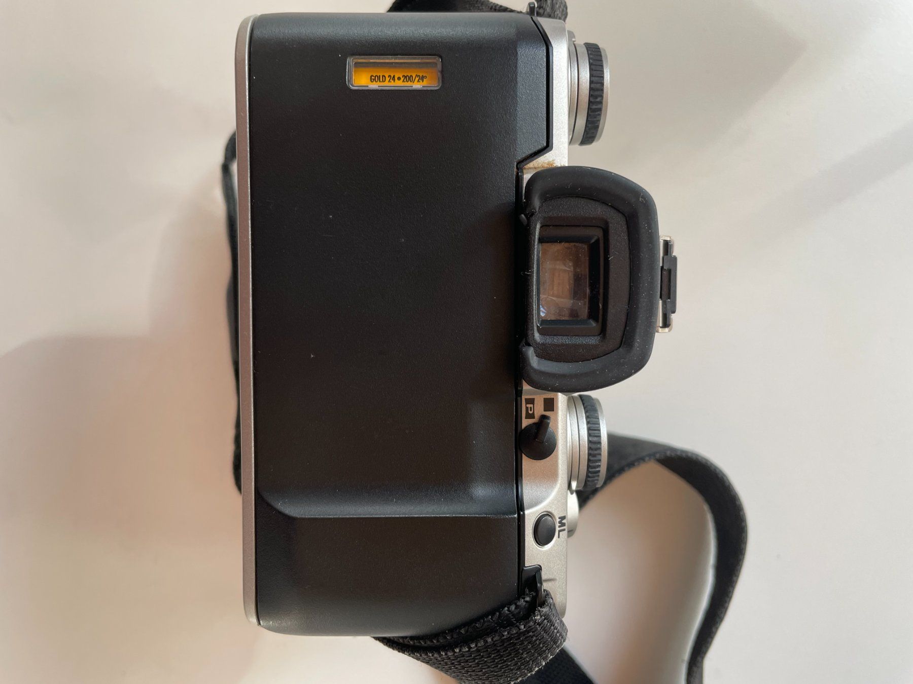 Pentax Fotocamera: Pentax Spiegelreflexkamera MZ-5n- Analogtechnik – Usato da Chur venduto da han_l9xx 1