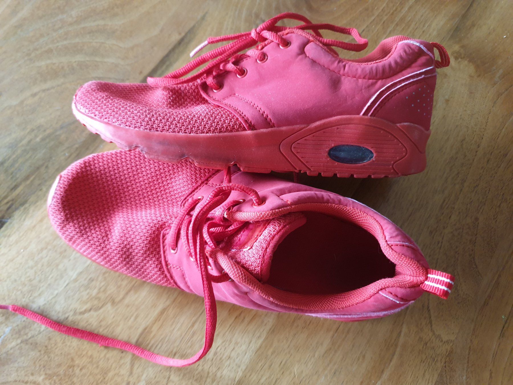 Damenschuhe: Sniker – Gebraucht aus St.Gallen von EL03