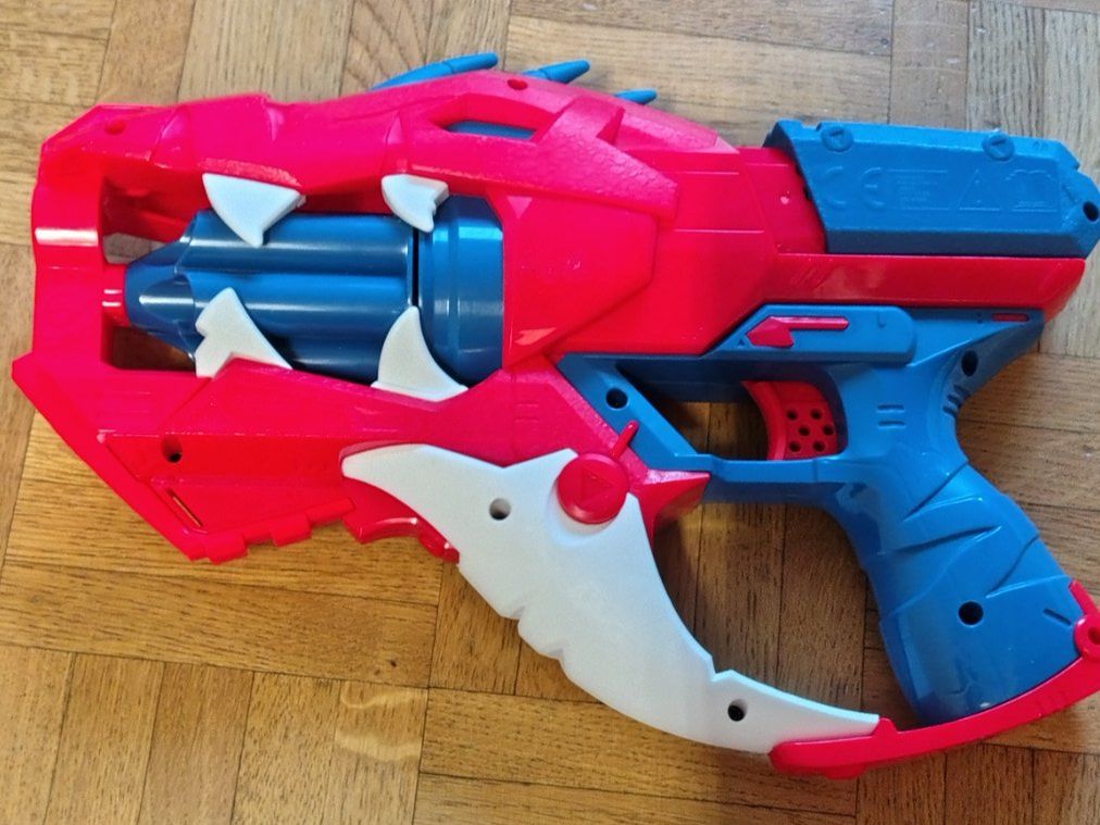 Nerf Giocattoli: Nerf DinoSquad Raptor Slash – Usato da Geneve venduto da muhanned
