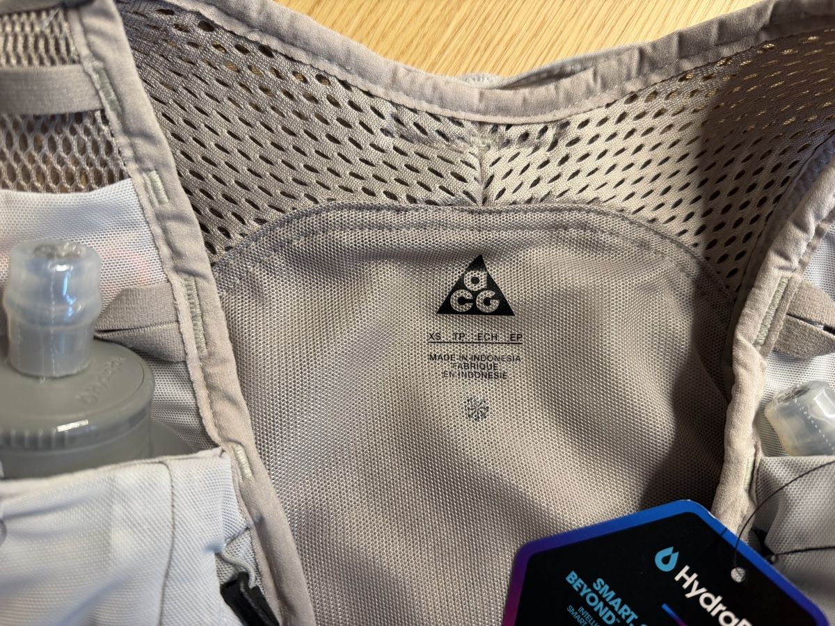 Nike Zaini: Laufweste / Trinkrucksack – Nuovo e nell'imballaggio originale da Kriens venduto da fiona.law98 7