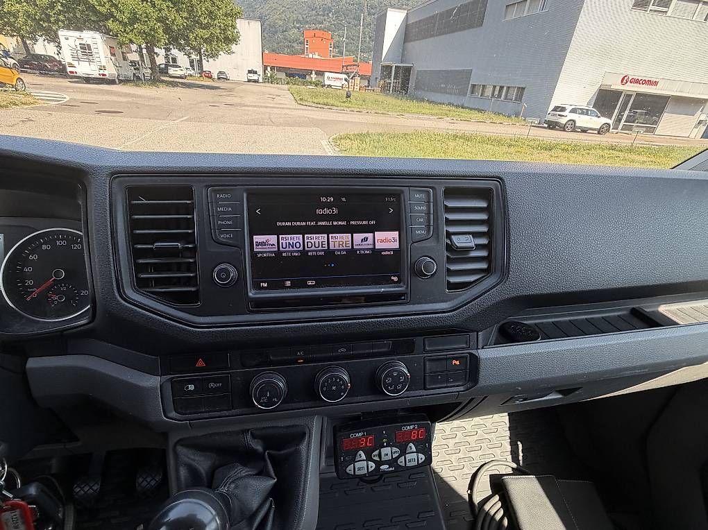 Véhicules utilitaires: VW CRAFTER 35 BMT  – D'occasion à Giubiasco par aut_zxs6 7