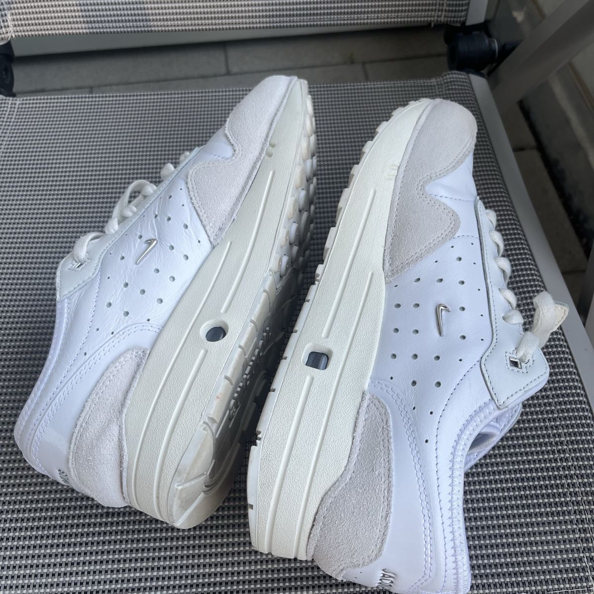 Nike Scarpe da uomo: Nike Air Max 1 x Jaquemus EU 44.5 – Usato da Winterthur venduto da LaBodega 7