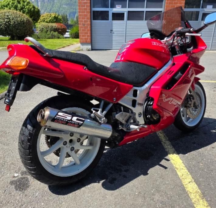 Honda Strada: Honda VFR 750 1992 – Usato da Trin venduto da lst_b8rq 3