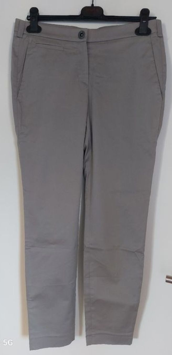 Brunello Cucinelli Pantaloni: Brunello Cucinelli Hose, hellgrau, Gr. 36 - Top Zustand! – Usato da Münchenstein venduto da luksack