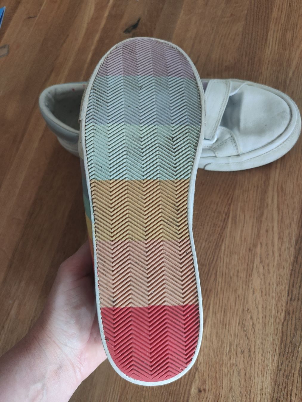 Next Scarpe per ragazze: Next Rainbow Sneaker Gr. 39 mit Klettverschluss  – Usato da Effretikon venduto da jeb_l9k5 1