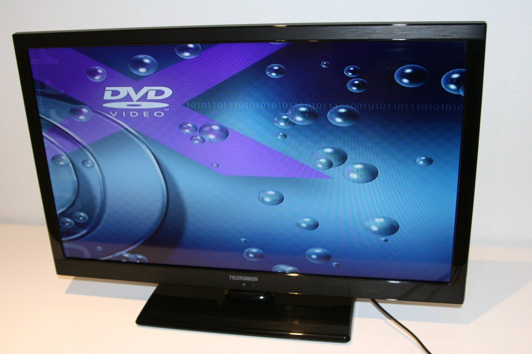 Telefunken Televisori: Telefunken LCD Fernseher 24" mit eingebautem DVD-Player – Usato da Büren an der Aare venduto da Sabinem71