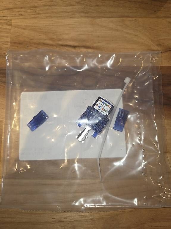 Spine: R&M  RJ45 Stecker – Usato da Bretzwil venduto da herrhausb 1