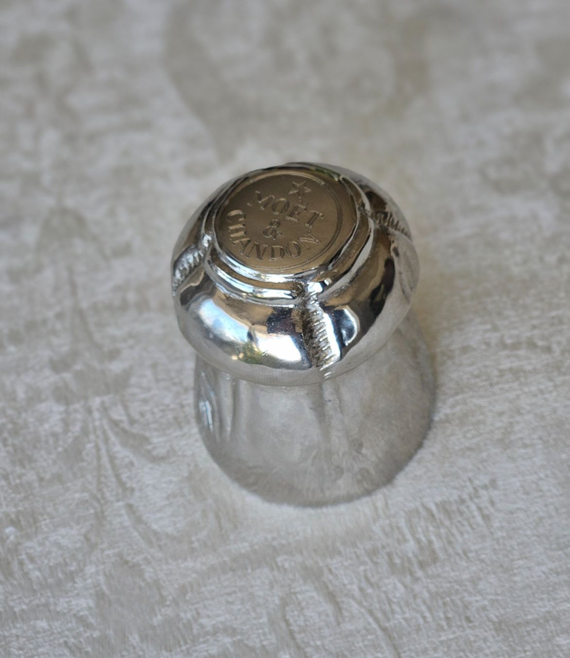 Accendini: Vintage silver Moet & Chandon Champagne Cork Table Lighter – Usato da Zollikon venduto da eug_5zym 1