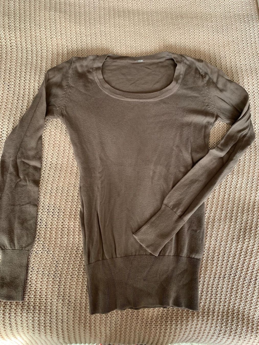 Top: Pull léger manche longue brun/ gris – Nuovo (secondo la descrizione) da Montreux venduto da iizaa811
