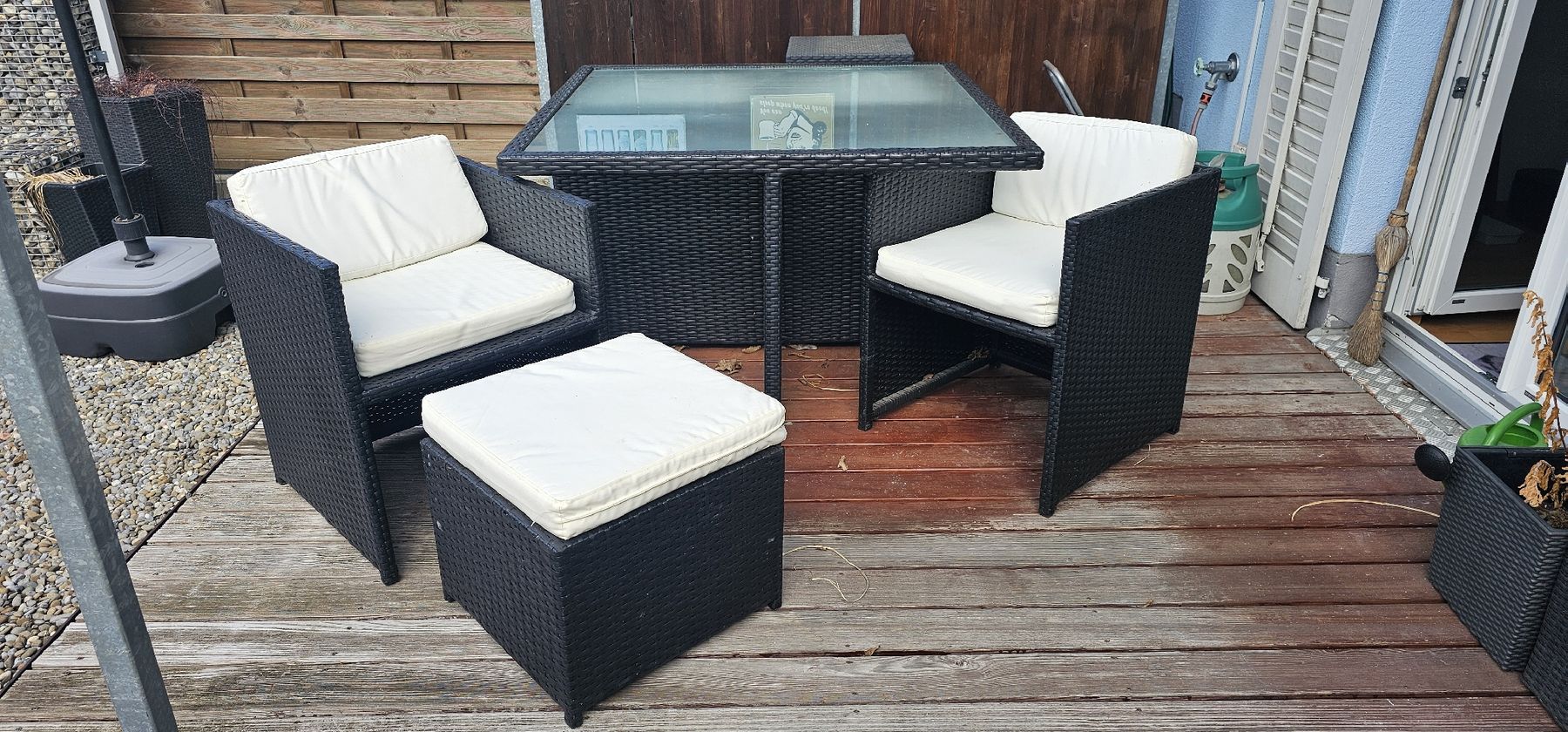 Set de table et chaises: Rattanlounge mit Tisch – D'occasion à Illgau par smili2591