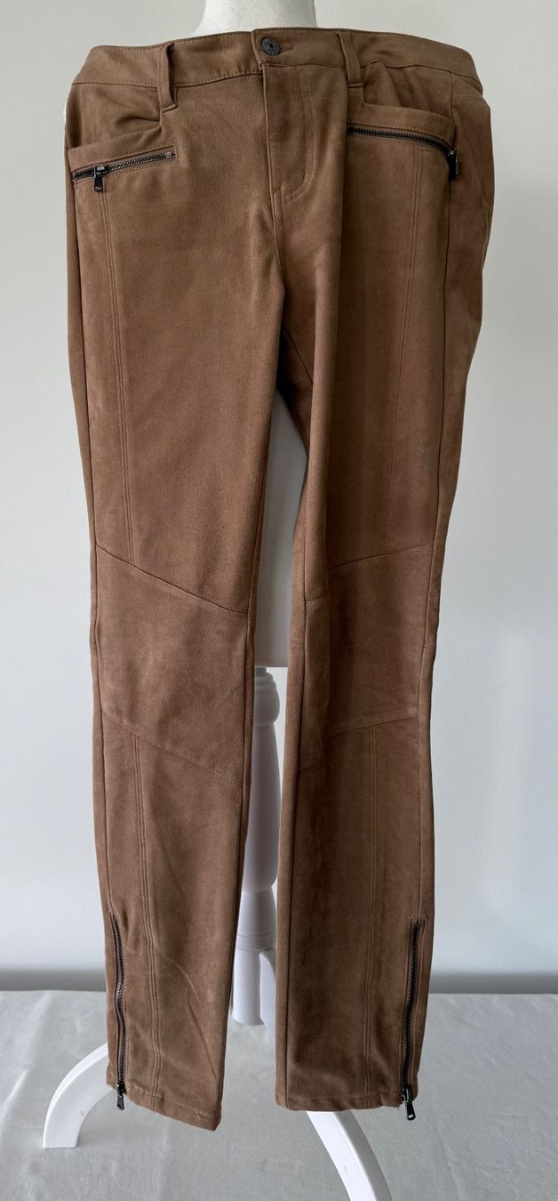 Hosen: Damenhose Wildlederoptik Braun Camel – Gebraucht aus Weiningen ZH von san_7hsm