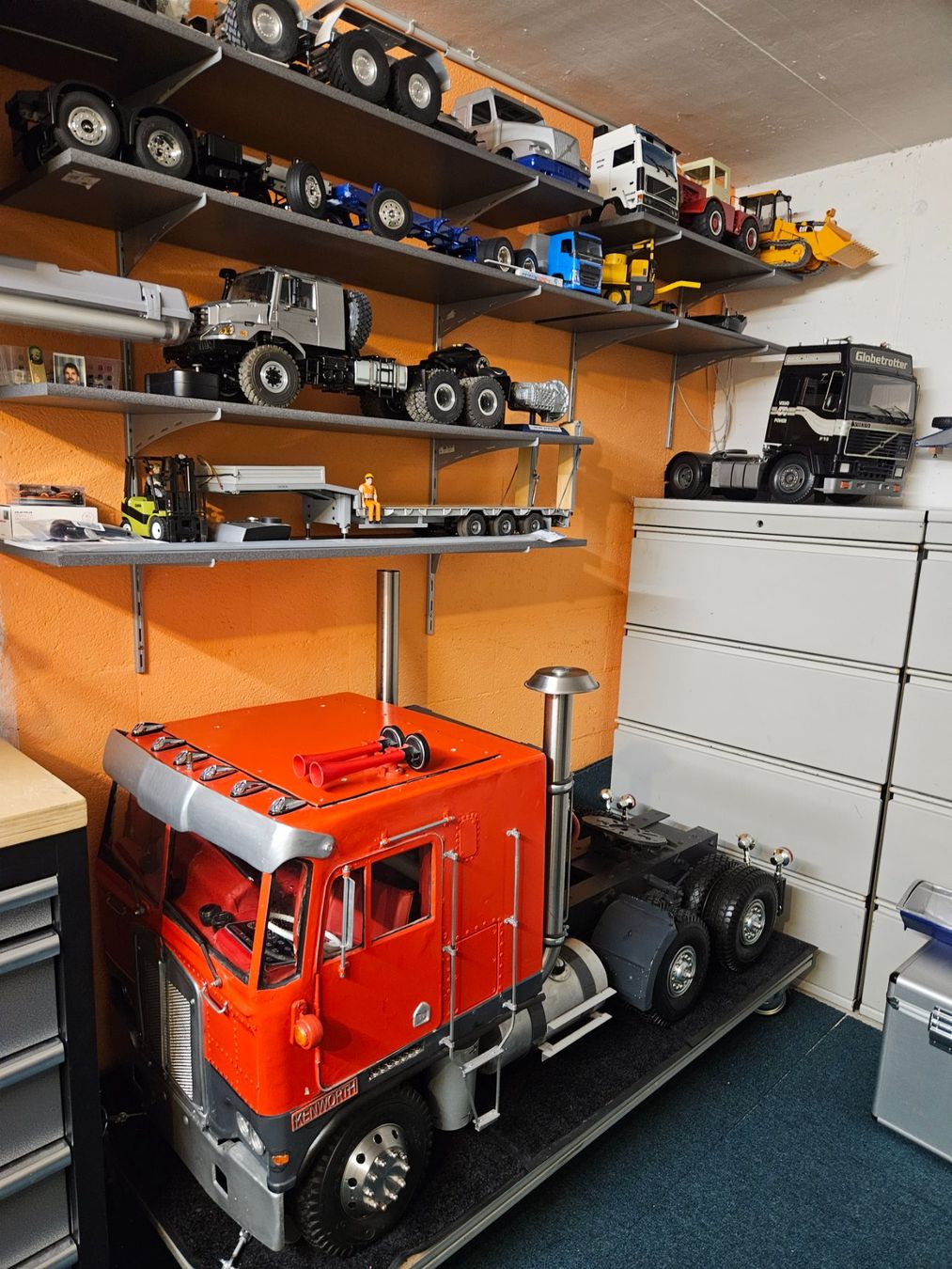 Kit di modellismo & Modellini statici: 1/4   Kenworth k100 Maquette – Usato da Bevaix venduto da Tuckers 5