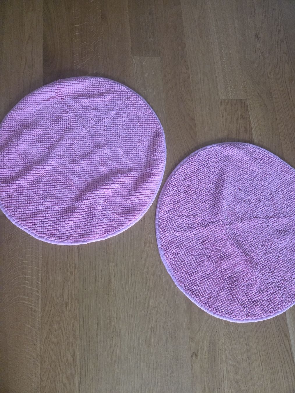 Teppiche: Badezimmerteppiche rund rosa Badematte Badezimmer Teppich – Gebraucht aus Pratteln von madi1990 1