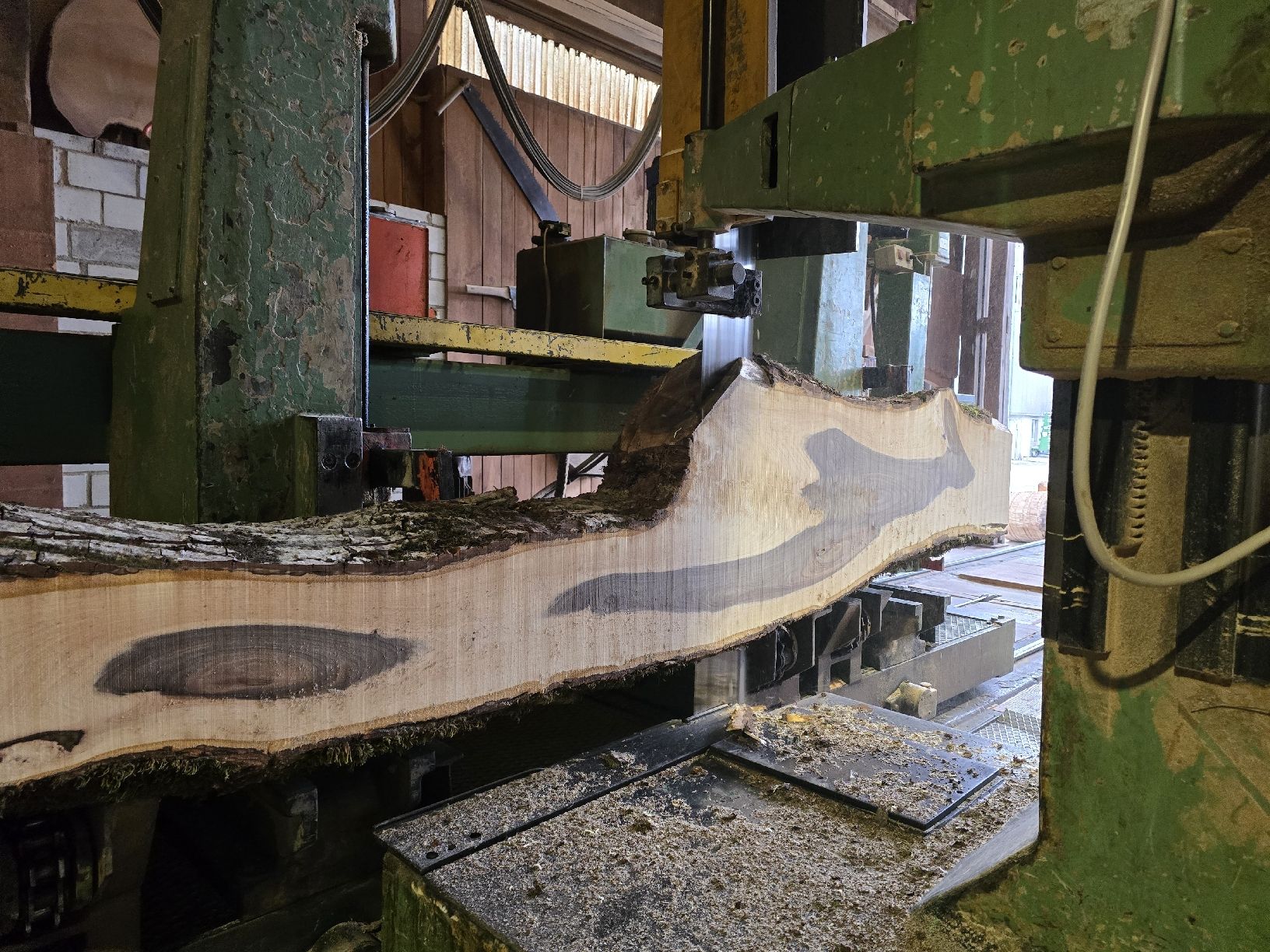 Articles en bois: Nussbaumbretter ca. 1m³ – Neuf (Voir description) à Ramsei par Waelchris 3