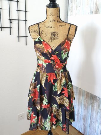 Sommerkleid Blumenmuster Made in Italy guter Zustand