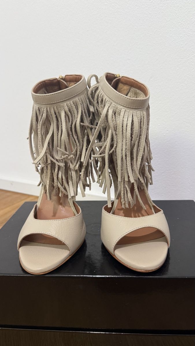 Scarpe da donna: Luz da Lua Sandalen Leder Fransen beige Grösse 39 – Nuovo (secondo la descrizione) da Horn venduto da FashionFlowerCh