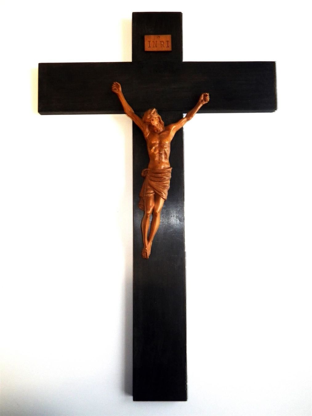 Sculture & Statue: Jesus am Kreuz geschnitzt – Usato da Brienz BE venduto da P.Edelweiss 1