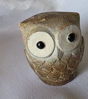 Eule Figur ist aus Stein und Handgemacht  und wunder schön 