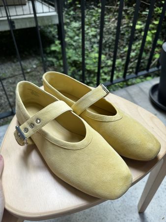Ballerinas aus Veloursleder - & Other Stories