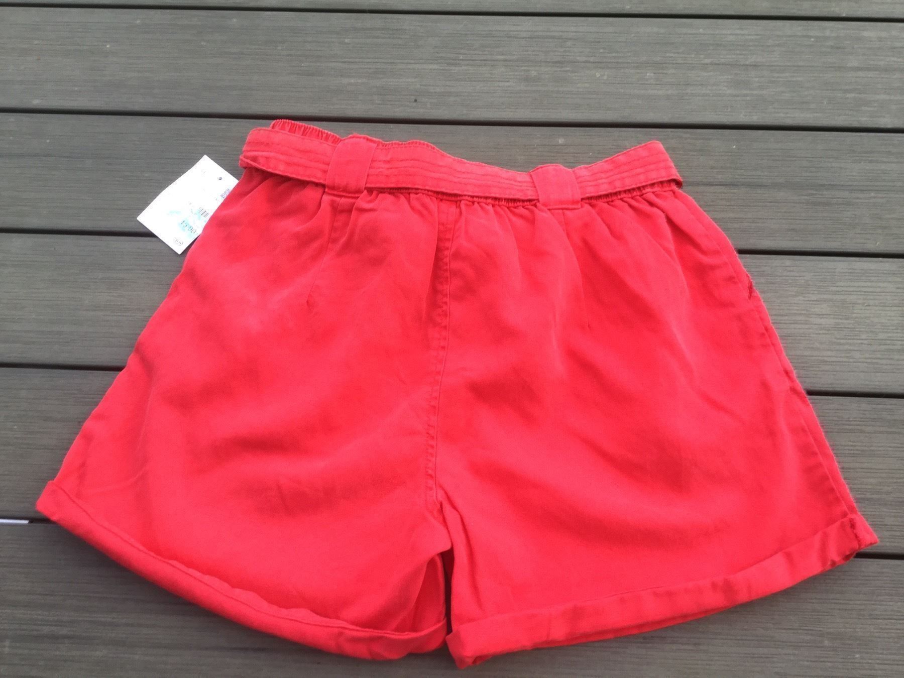 C&A Pantaloni: Short/Bermuda rouge CLOCKHOUSE new – Nuovo e nell'imballaggio originale da Agiez venduto da chouchanelle 2