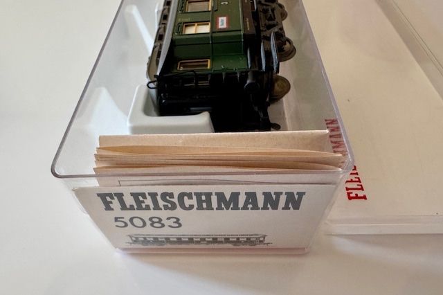 Fleischmann Modellini di ferrovie: Sammlung Güterwagen, Fleichmann Spur HO – Usato da Clarens venduto da toutrouge 1