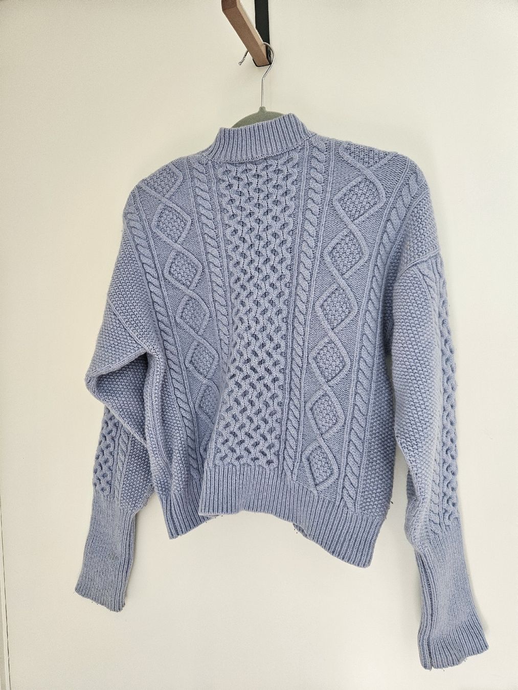 Pullover & Sweatshirts: Damen Wollpullover hellblau Grösse 38 – Gebraucht aus Jussy von hwe_zky5 3