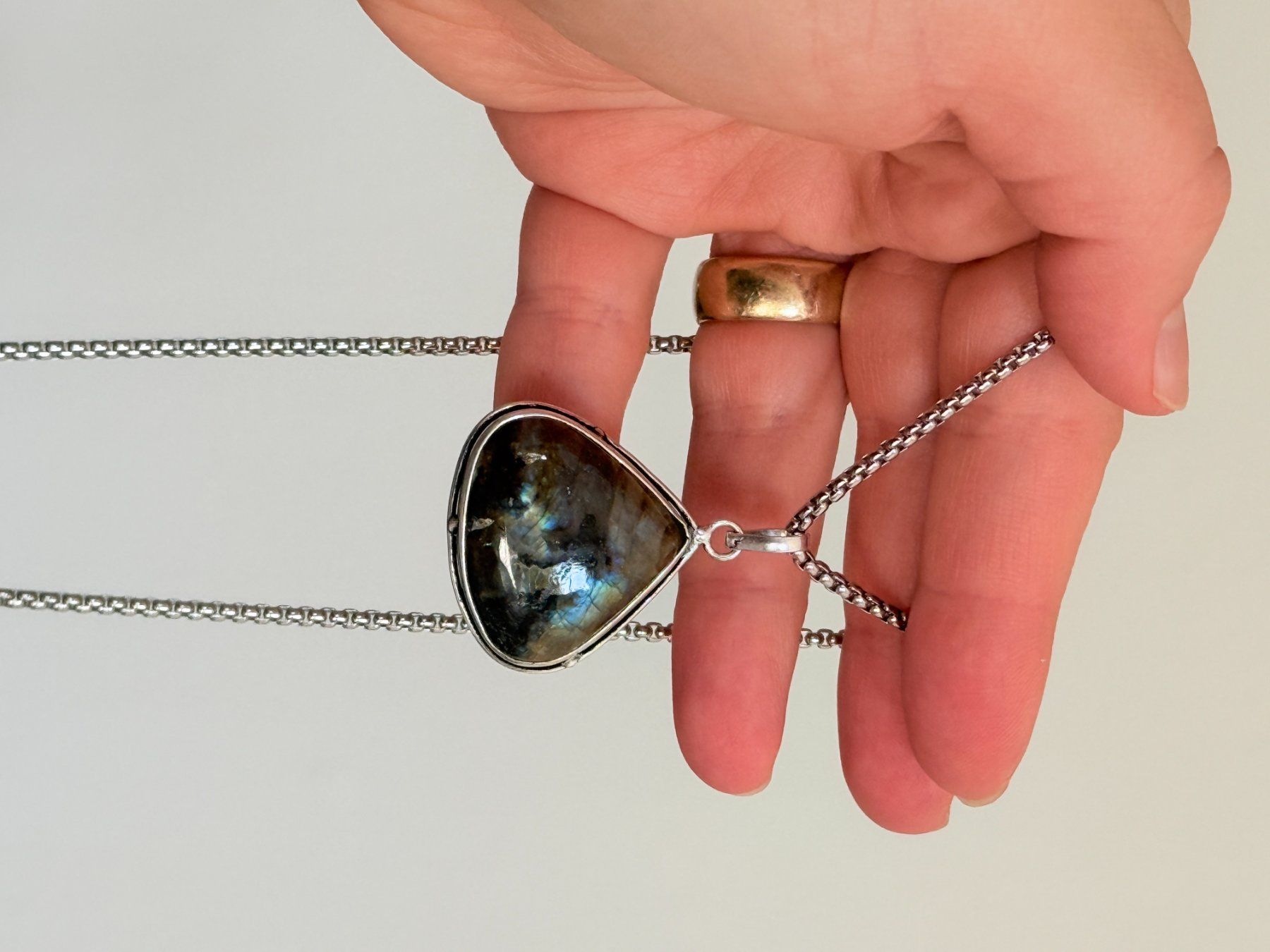 Ketten: Collier avec Labradorite – Neu und originalverpackt aus Genève von AWWA 7
