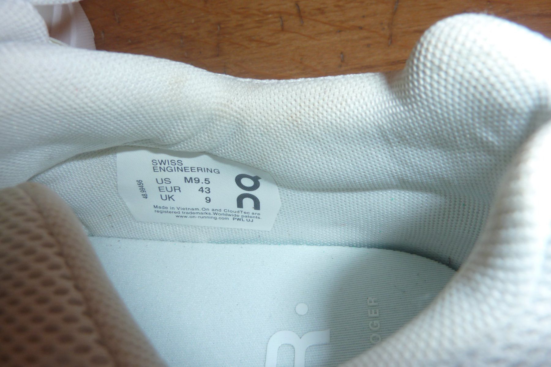 On Scarpe da uomo: On Schuh, Grösse 43, Roger Federer, Champion 20 – Nuovo (secondo la descrizione) da Lausen venduto da akira003 3
