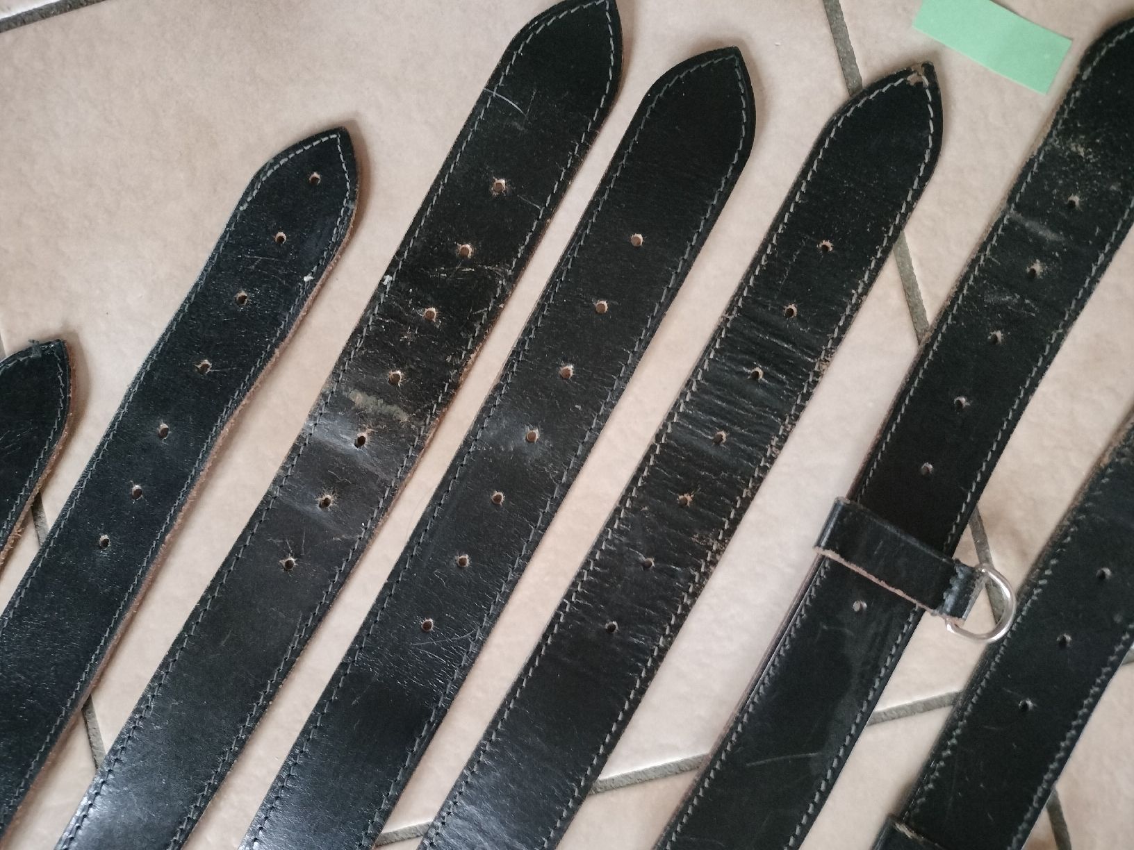 Cinture: 8 Stk Leder Gürtel – Usato da Schwanden Sigrisw venduto da len_9yqg 1