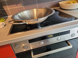 Wok avec couvercle