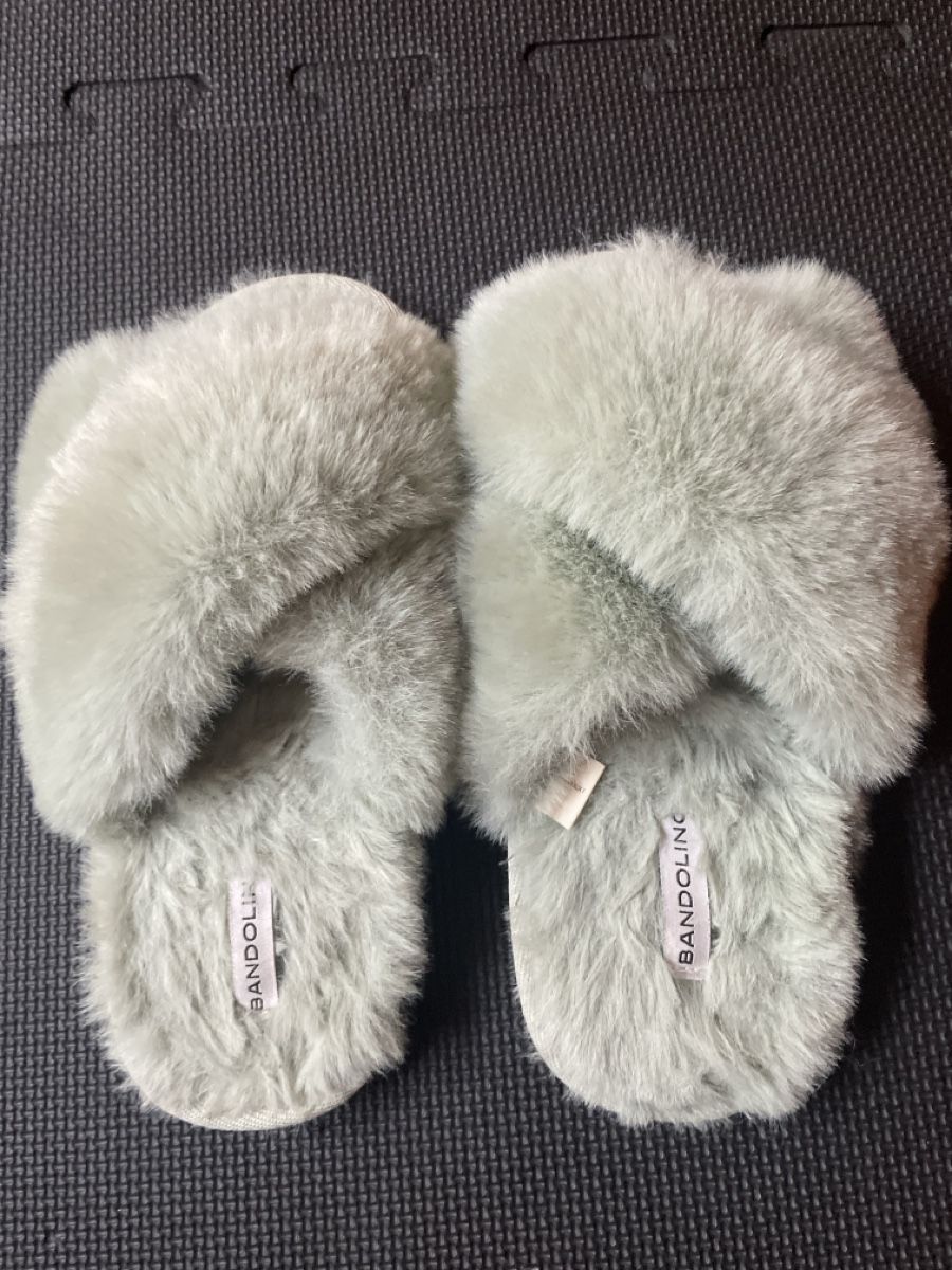 Chaussures femmes: Hausschuhe  – Neuf (Voir description) à Unterseen par Panini56