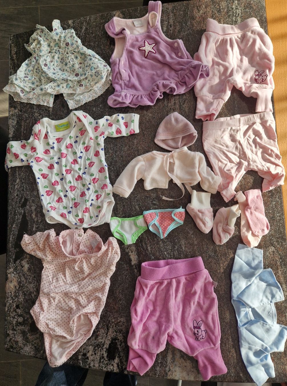 Giocattoli: Diverse Puppenkleider – Usato da Wangs venduto da dr74