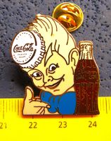 COCA-COLA BOY MIT DECKELI-KAPPE PIN ENAMEL GOLDIG