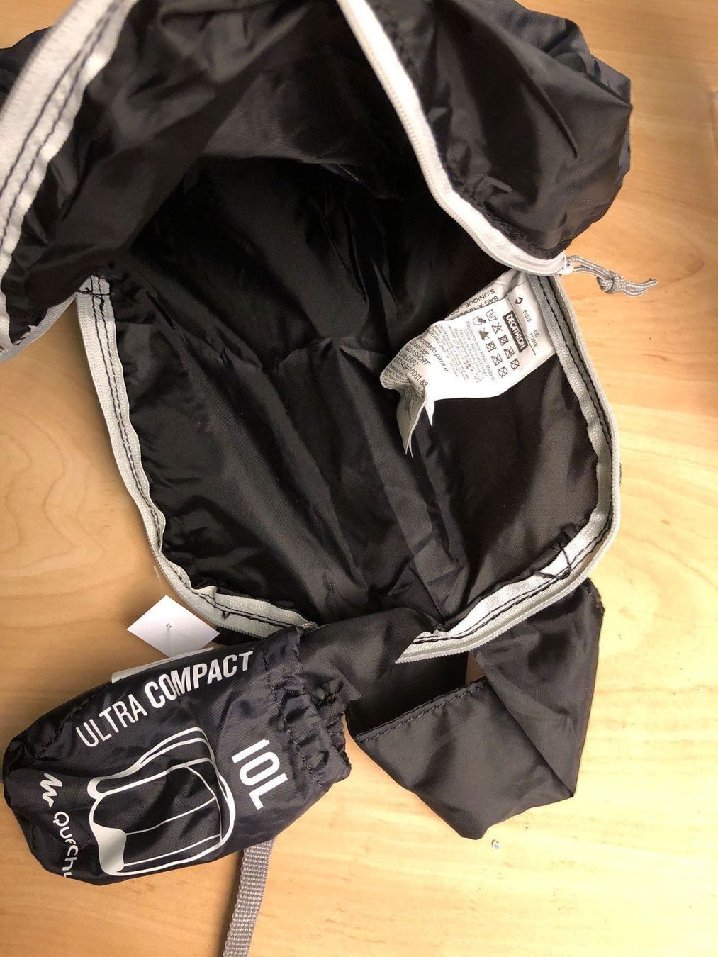 Zaini: Neuer Quechua 10Liter Rucksack – Nuovo (secondo la descrizione) da Obergerlafingen venduto da cabo4 2