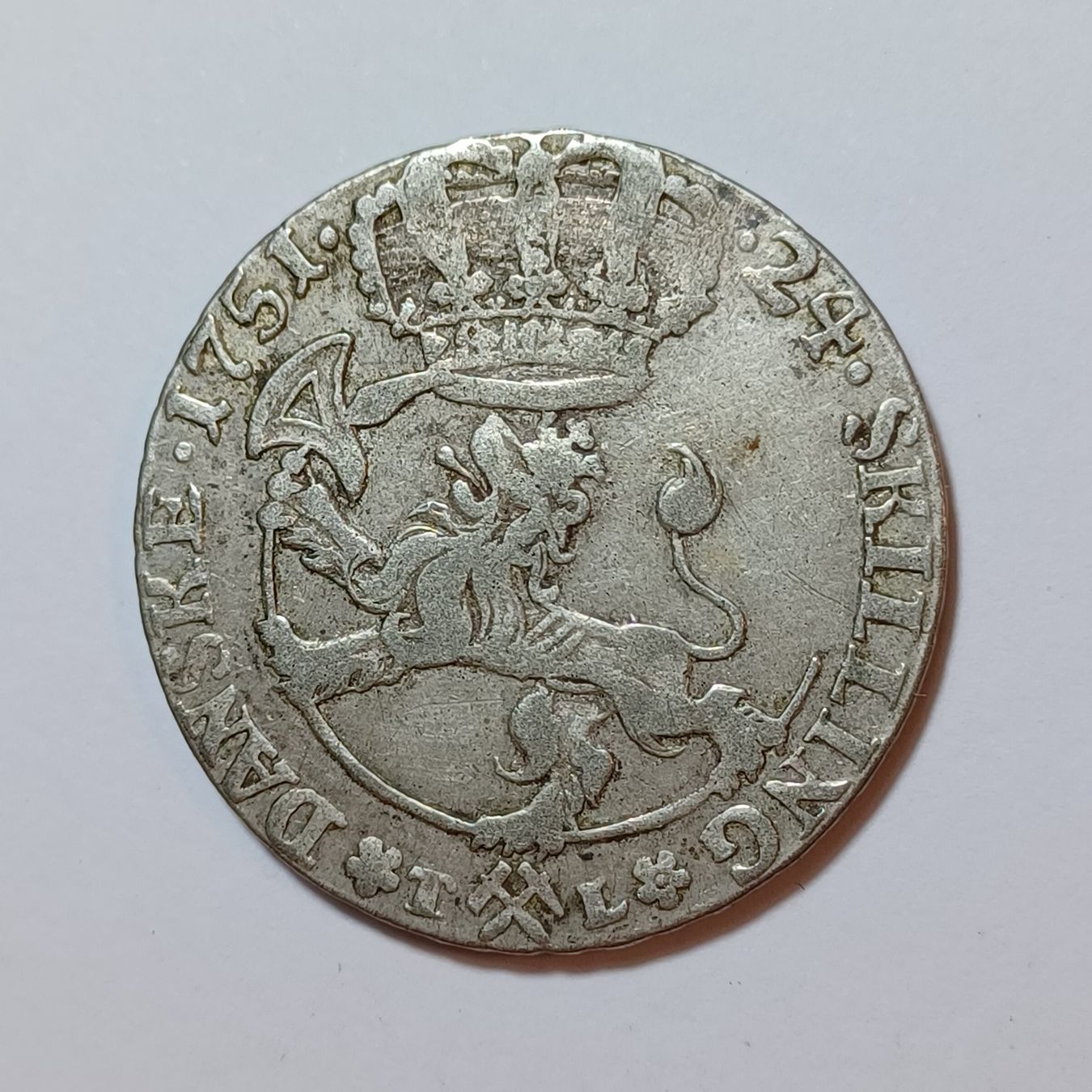 Tutti le monete: 24 Skilling 1751 Norwegen – Usato da Pfäffikon ZH venduto da Welt_Muenzen