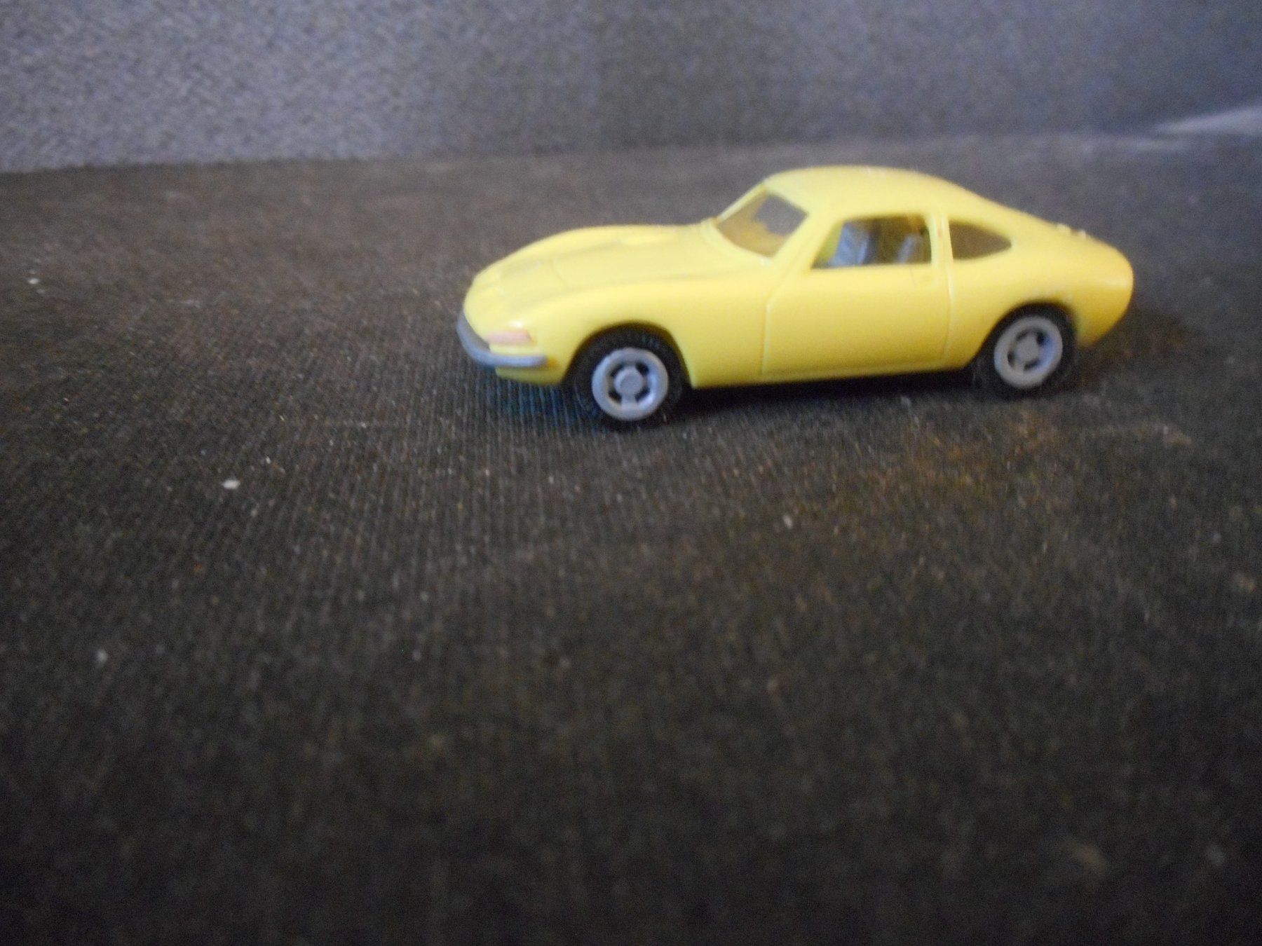 Modellini di ferrovie: Opel GT 1 : 87 H0 – Usato da Bretzwil venduto da gbfluck 1