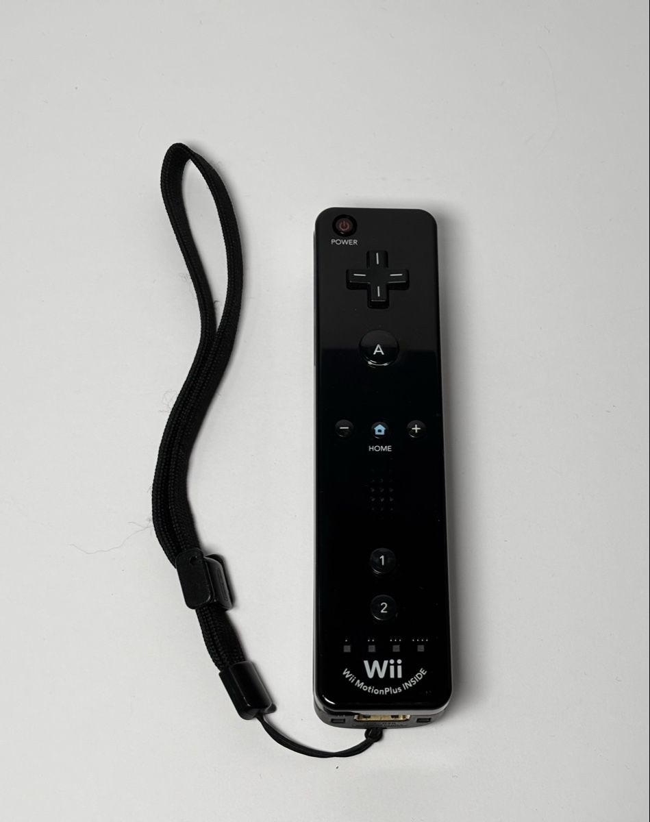 Nintendo Manettes: Telecomando Wii Remote Plus nero con Nunchuk e custodia – D'occasion à Gordola par kar_gy5g 2