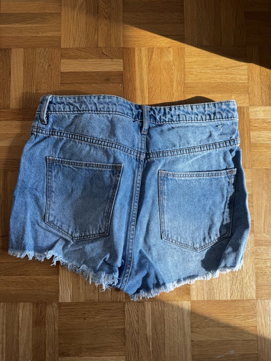 Jeans: Hot Pants Jeans – Nuovo (secondo la descrizione) da Zürich venduto da forestF4iry 2