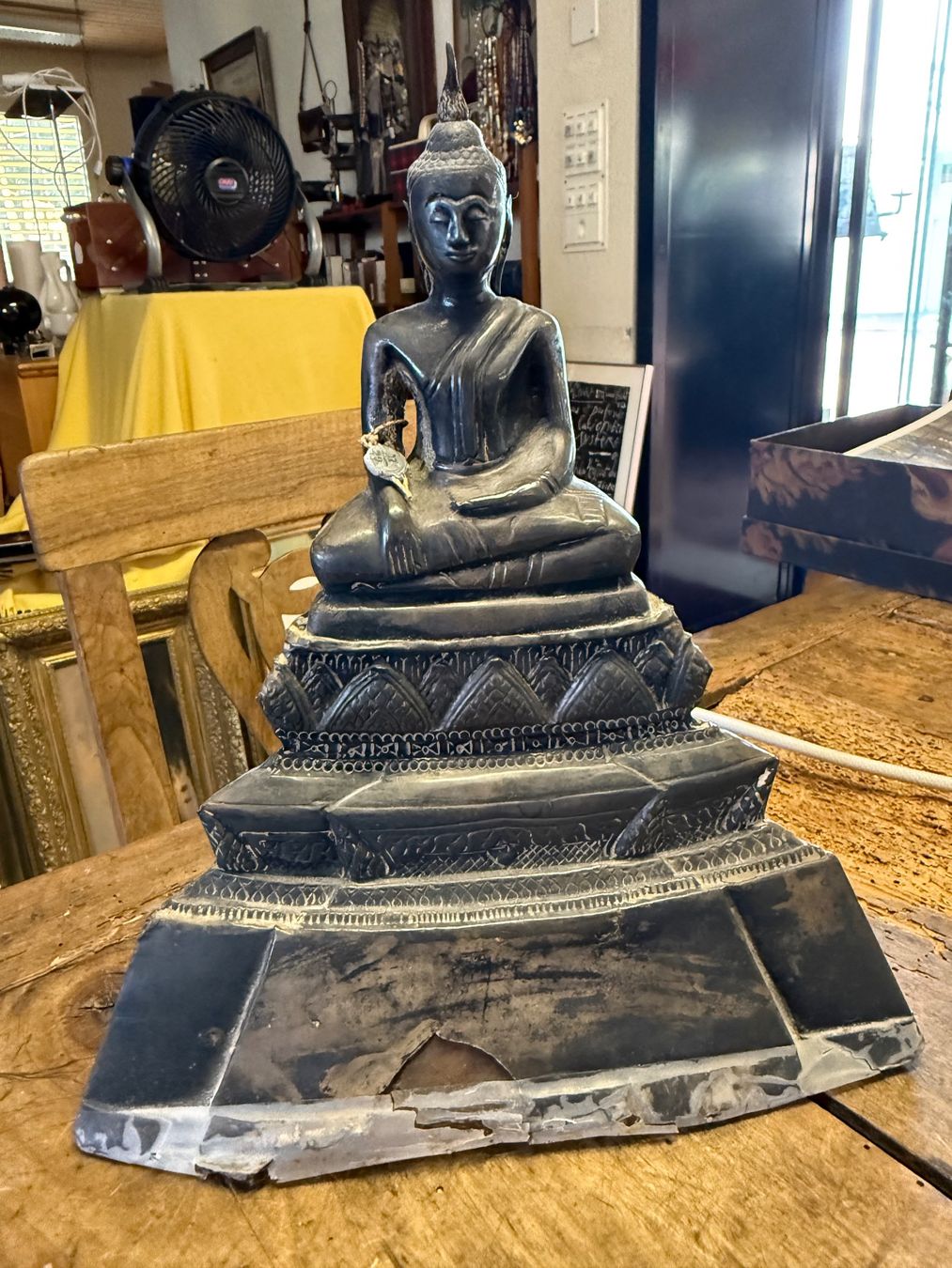 Skulpturen & Statuen: Antike Buddha Skulptur mit Bleisiegel – Gebraucht aus Bern von Jwpm66