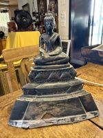 Antike Buddha Skulptur mit Bleisiegel
