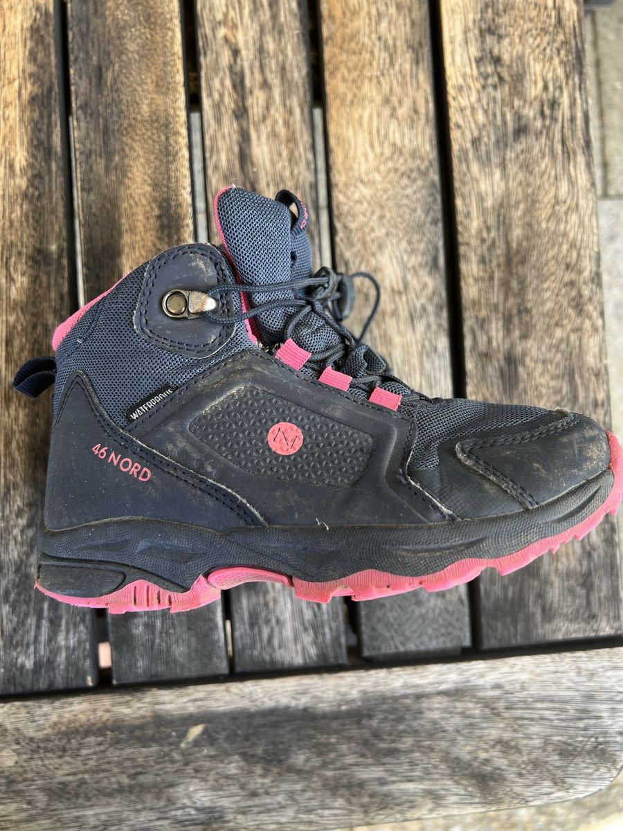 46 Nord Schuhe für Mädchen: 46 NORD 31 – Gebraucht aus Glattbrugg von HUAKK 2