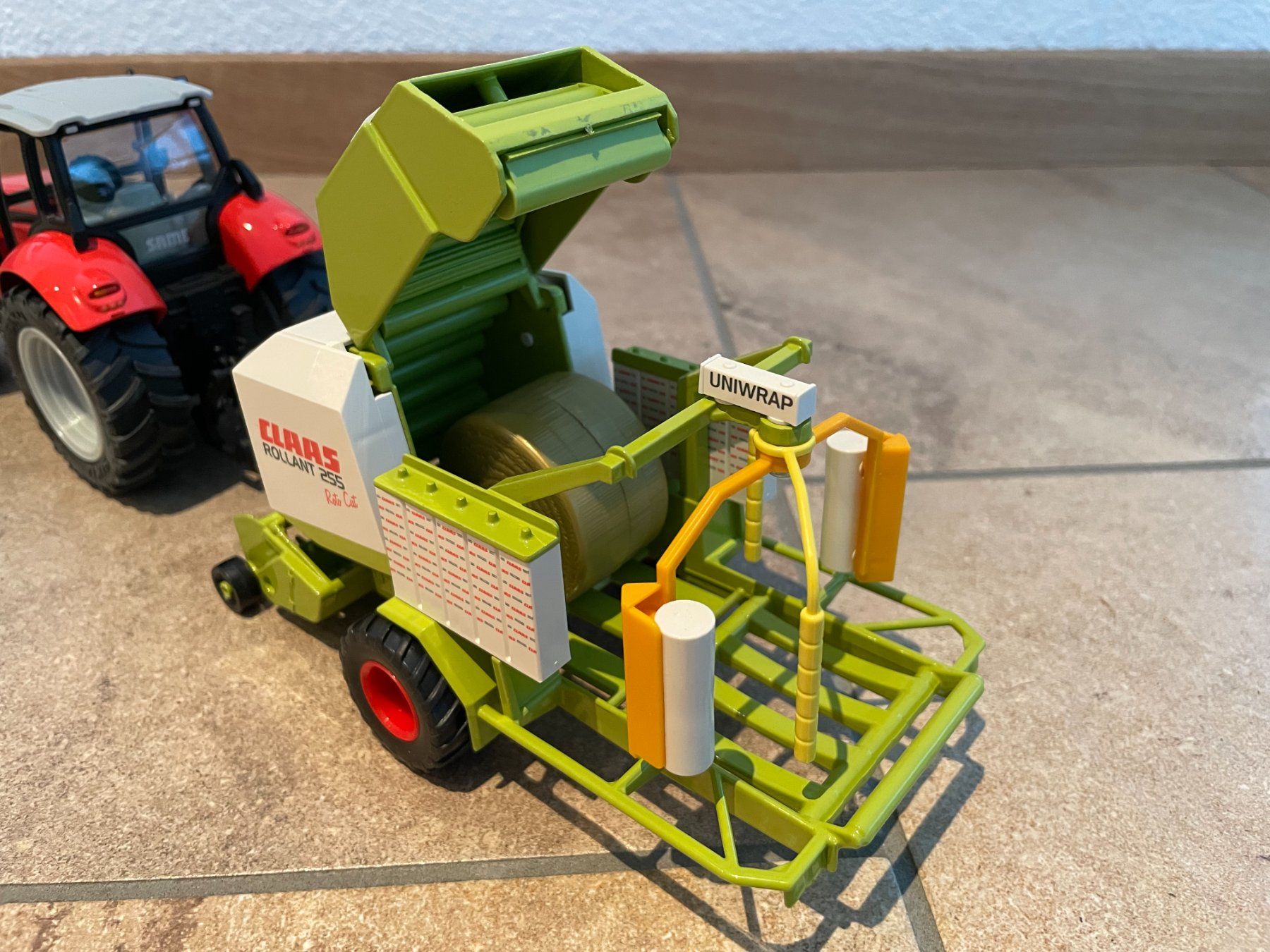 Same Trattori: SIKU Same Diamond 265 mit Claas Presse – Nuovo e nell'imballaggio originale da Kreuzlingen venduto da Stefan1150 4