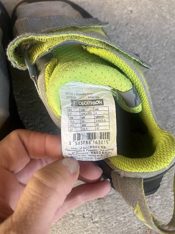 Scarpe da uomo: Chaussons d'escalade t.37 – Usato da Sugiez venduto da Essenti3L 2
