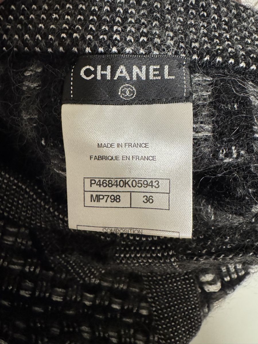 Chanel Maglioni & Felpe: Chanel Pullover schwarz grau gemustert Grösse 36 – Nuovo (secondo la descrizione) da Sarnen venduto da vik_jw5z 7