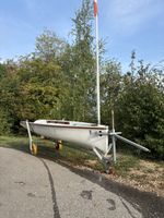 Ruder Boot, Sport Boot, Rudergerät in einsatzbereitem Zusta.